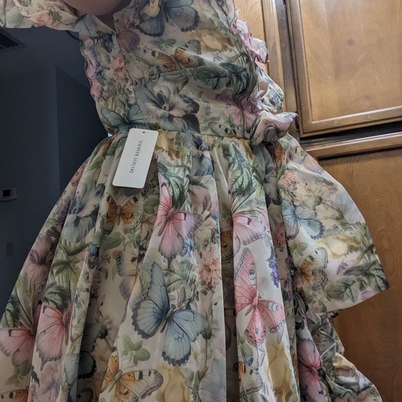 BNWT butterflies botanics Melrose gown size S - Picture 3 of 3